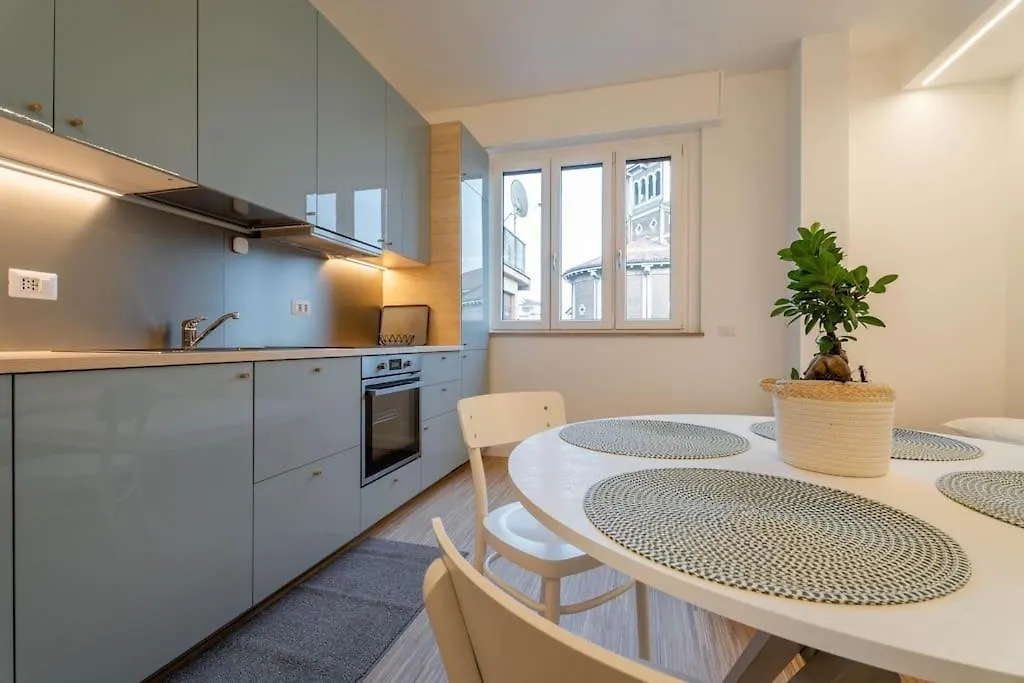 Chic Apartment In Nolo: Style And Comfort In ミラノ